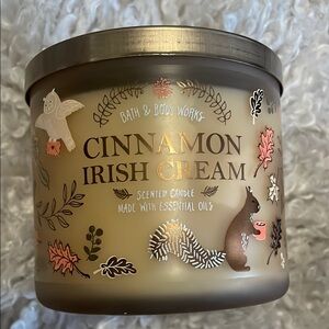 Bath & Body Works Cinnamon Irish Cream Candle - Cream and Gold